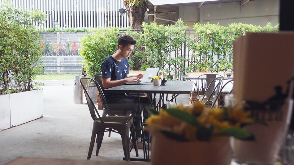 Apple-Store-14, apple store, apple store online, custom to order, macbook air, macbook, macbook pro, blogger, review, vlog, unboxing, รีวิว, สั่งซื้อ, พันทิป, pantip, บล็อกเกอร์, บล็อกเกอร์ผู้ชาย, istudio, 