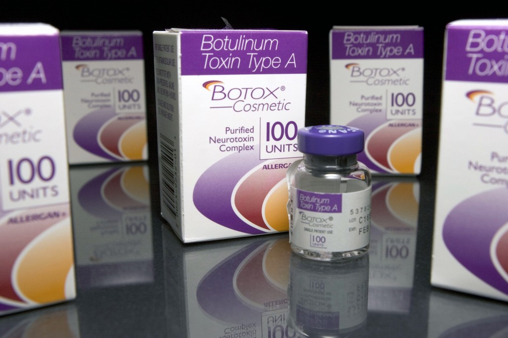 UNITED STATES - DECEMBER 21: Allergan Inc.?s Botox is arranged at the Massachusetts General Hospital in Boston, Massachusetts, Thursday, December 21, 2006. The key ingredient in Allergan Inc.'s wrinkle-fighting Botox injection may also help ease the painful contractions of the hand and arm known as writer's cramp, according to a study. (Photo by Jb Reed/Bloomberg via Getty Images)