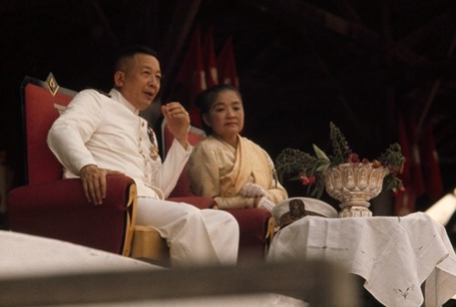 Last laos king and queen 2